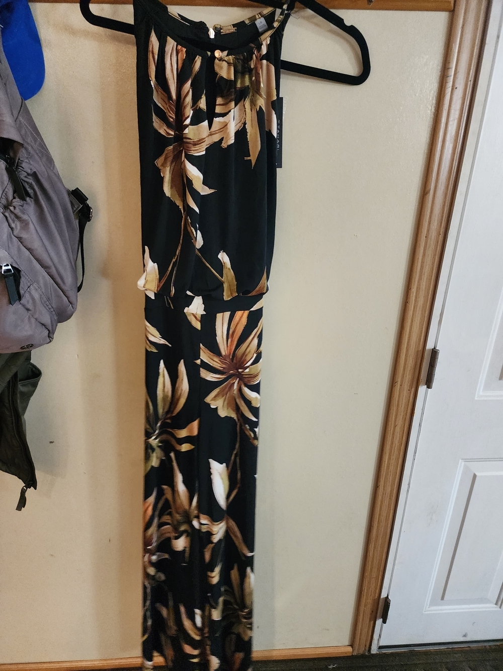 Sz 10 Ladies NEW T Tahari Black Floral Halter Jumpsuit with Brown & Cream Prints